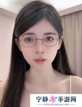 狗头萝莉拍短剧被曝有吻戏，本人回应称怕男粉吃醋，亲密戏都删除了