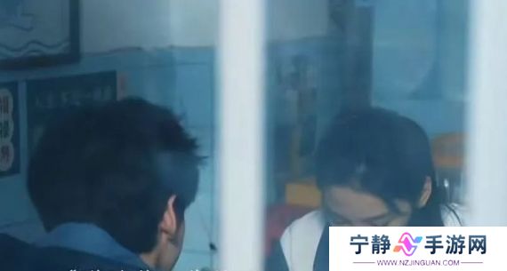 同样表演吃面条，28岁章若楠与29岁虞书欣对比，差距一下子就出来了