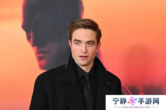 帕丁森催《新蝙蝠侠2》：自己快等成老蝙蝠侠了